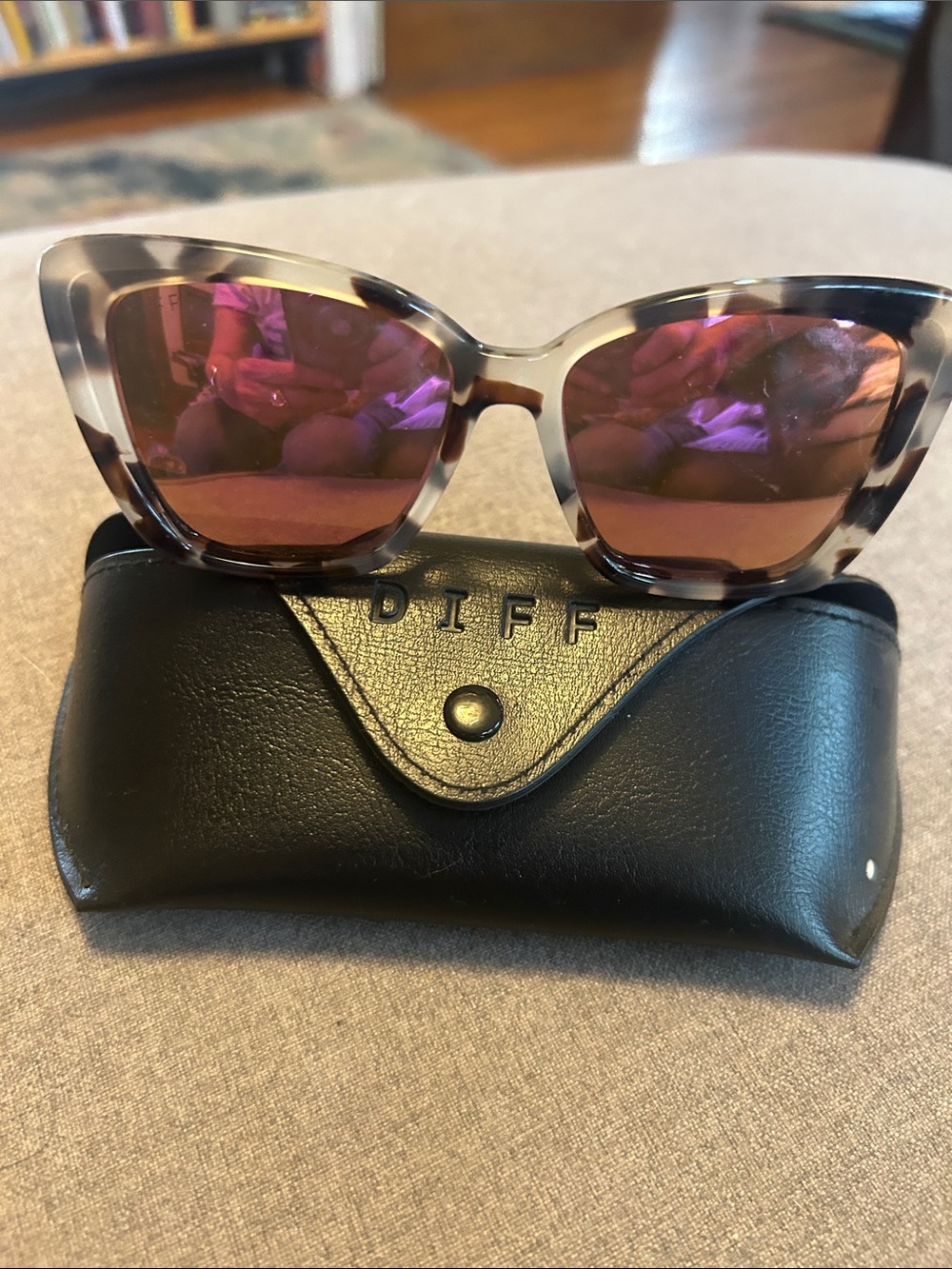 Diff Eyewear Tortoise Cat-Eye Sunglasses with Pink Mirrored Lenses